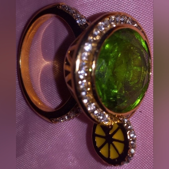 Martini Glass Shape ring - Picture 7 of 16